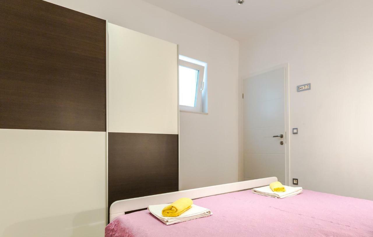 Apartments Klara Makarska Exterior photo